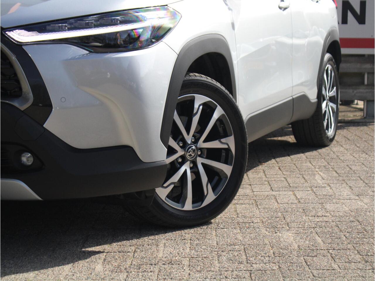 Toyota COROLLA Cross Hybrid 140 Style AUTOMAAT + Comfort Pack Apple Carpl/Andr Auto, Stoel+Stuur vw. Cruise & Climate Control