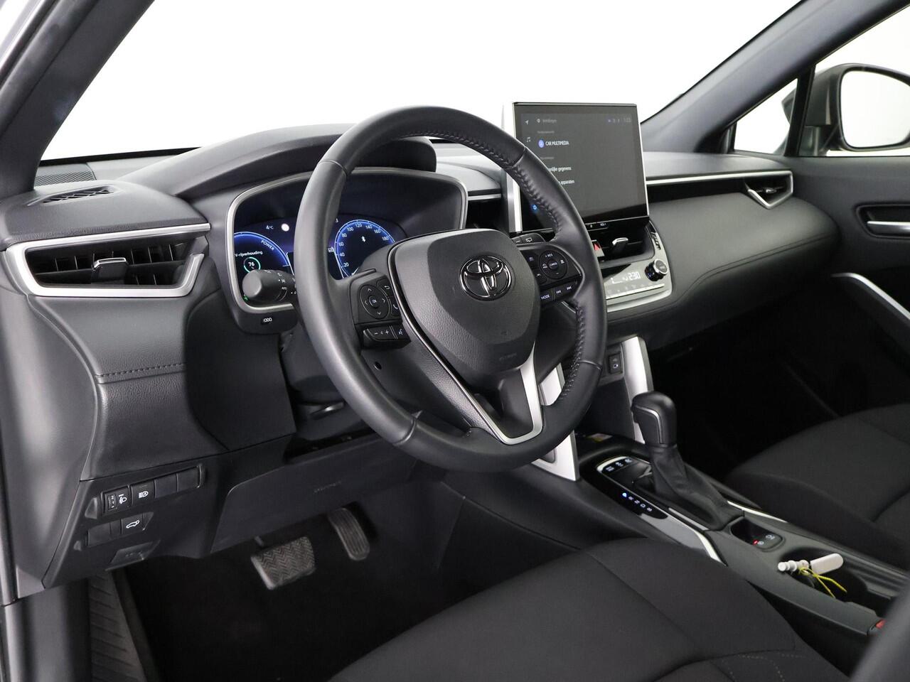 Toyota COROLLA Cross HYBRID 140 DYNAMIC STYLEPACK BI-TONE GARANTIE 2035 CARPLAY NAVIGATIE.ELEKTRISCHE A.KLEP. CLIMA.CRUISE ETC