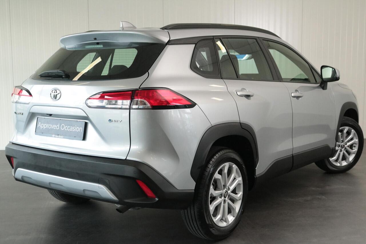 Toyota COROLLA Cross Hybrid 140 Dynamic Limited, Stuur & Stoelverwarming, BSM, Sensoren!