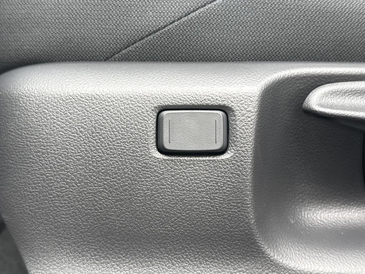 Toyota COROLLA Cross Hybrid 140 Dynamic **NIEUWE AUTO/ MODELJAAR 2025/ BINNENKORT LEVERBAAR**