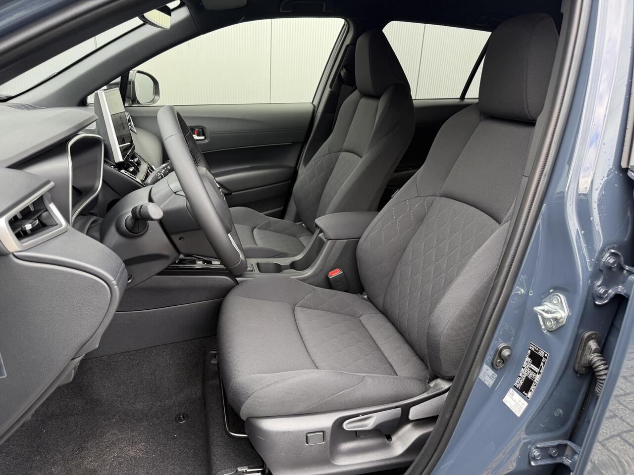 Toyota COROLLA Cross Hybrid 140 Dynamic **NIEUWE AUTO/ MODELJAAR 2025**