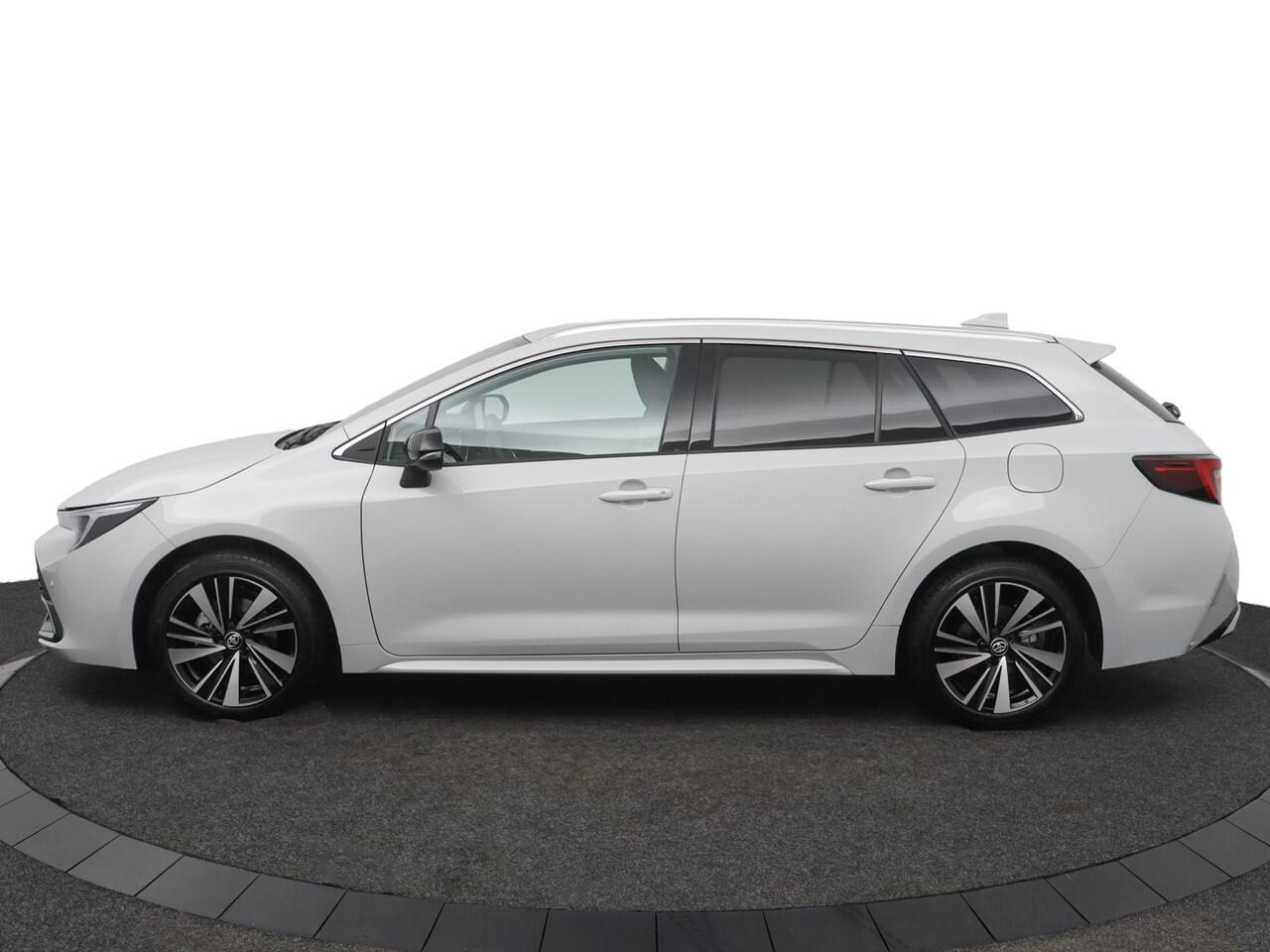 Toyota COROLLA Hybrid 140 Dynamic | Nieuw uit voorraad leverbaar! |