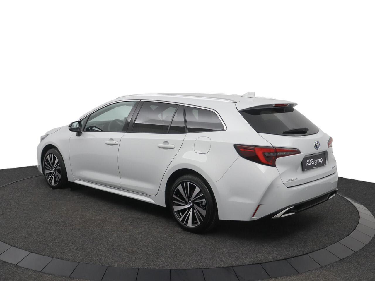Toyota COROLLA Hybrid 140 Dynamic | Nieuw uit voorraad leverbaar! |