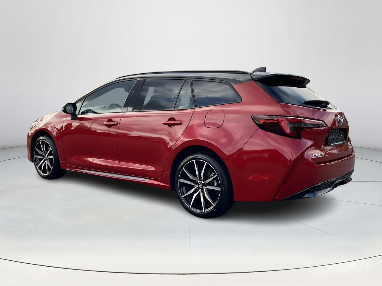 Toyota COROLLA Touring Sports Hybrid 180 GR Sport | Uit voorraad leverbaar | ¤ 2.000 extra inruilwaarde |