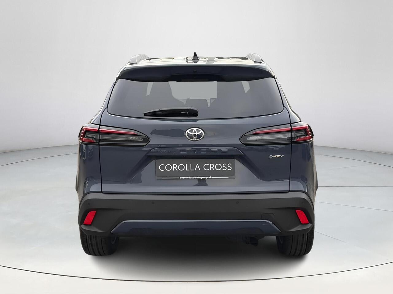 Toyota COROLLA Cross Hybrid 140 Dynamic Panorama