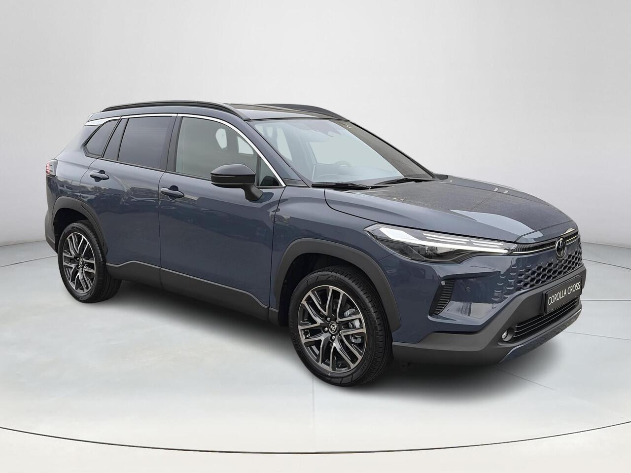 Toyota COROLLA Cross Hybrid 140 Dynamic Panorama