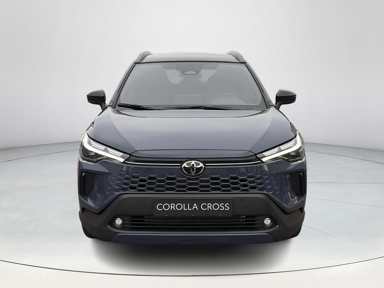 Toyota COROLLA Cross Hybrid 140 Dynamic Panorama