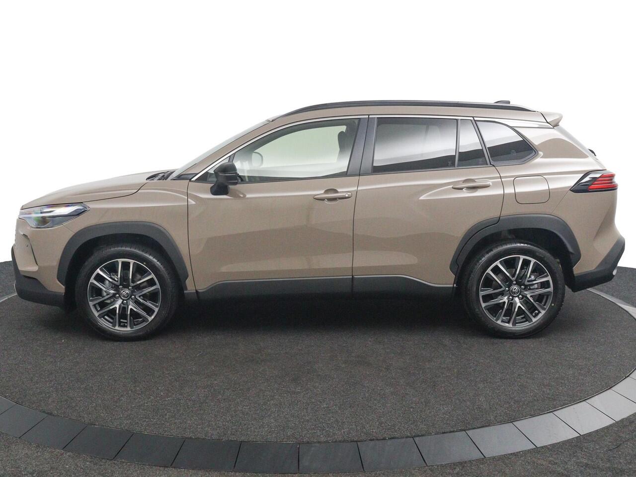 Toyota COROLLA Cross Hybrid 180 Dynamic | Nieuwe auto | Stoelverwarming | Navigatie | Keyless Entry |