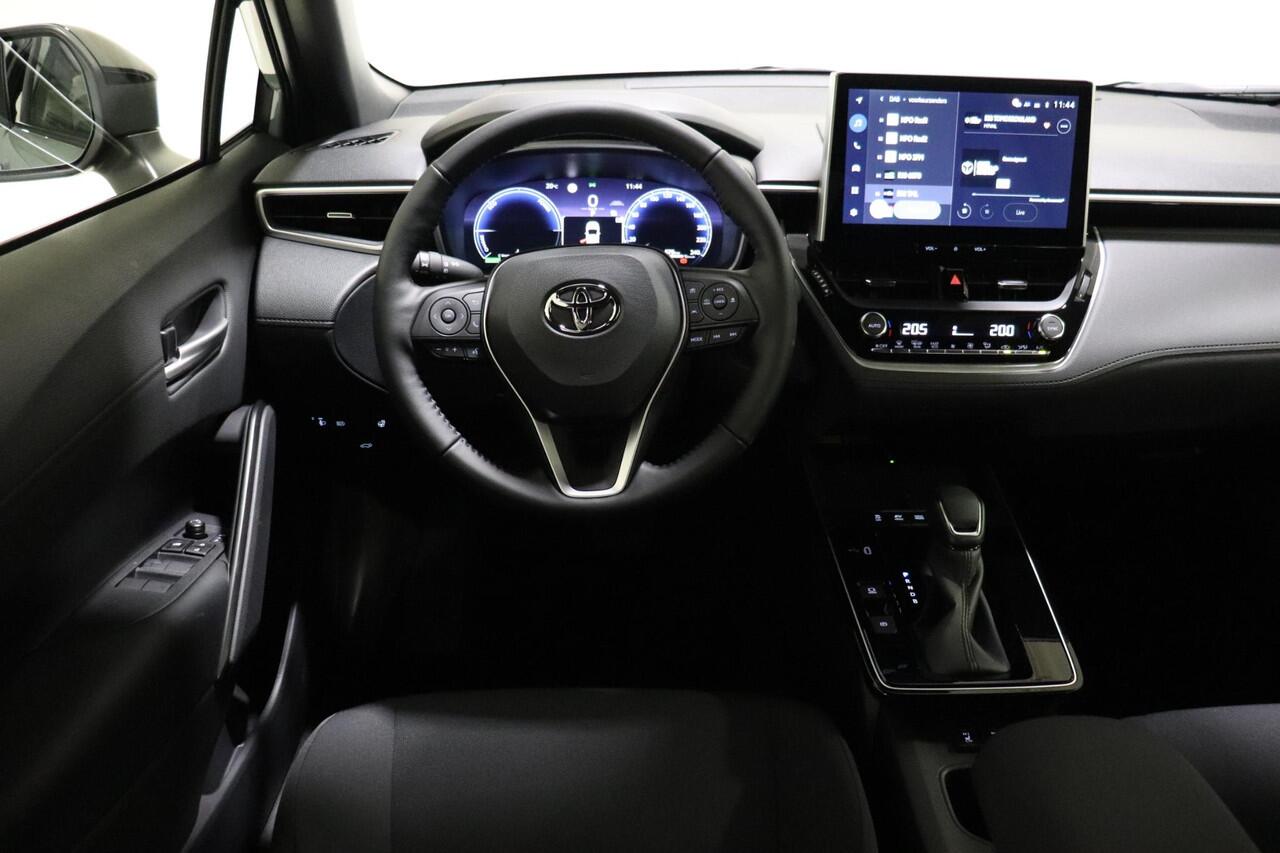 Toyota COROLLA Cross Hybrid 140 Dynamic, Inruilpremie ¤1500, BSM, Sensoren, Apple Carplay/Android Auto, Stoel & Stuurverwarming!
