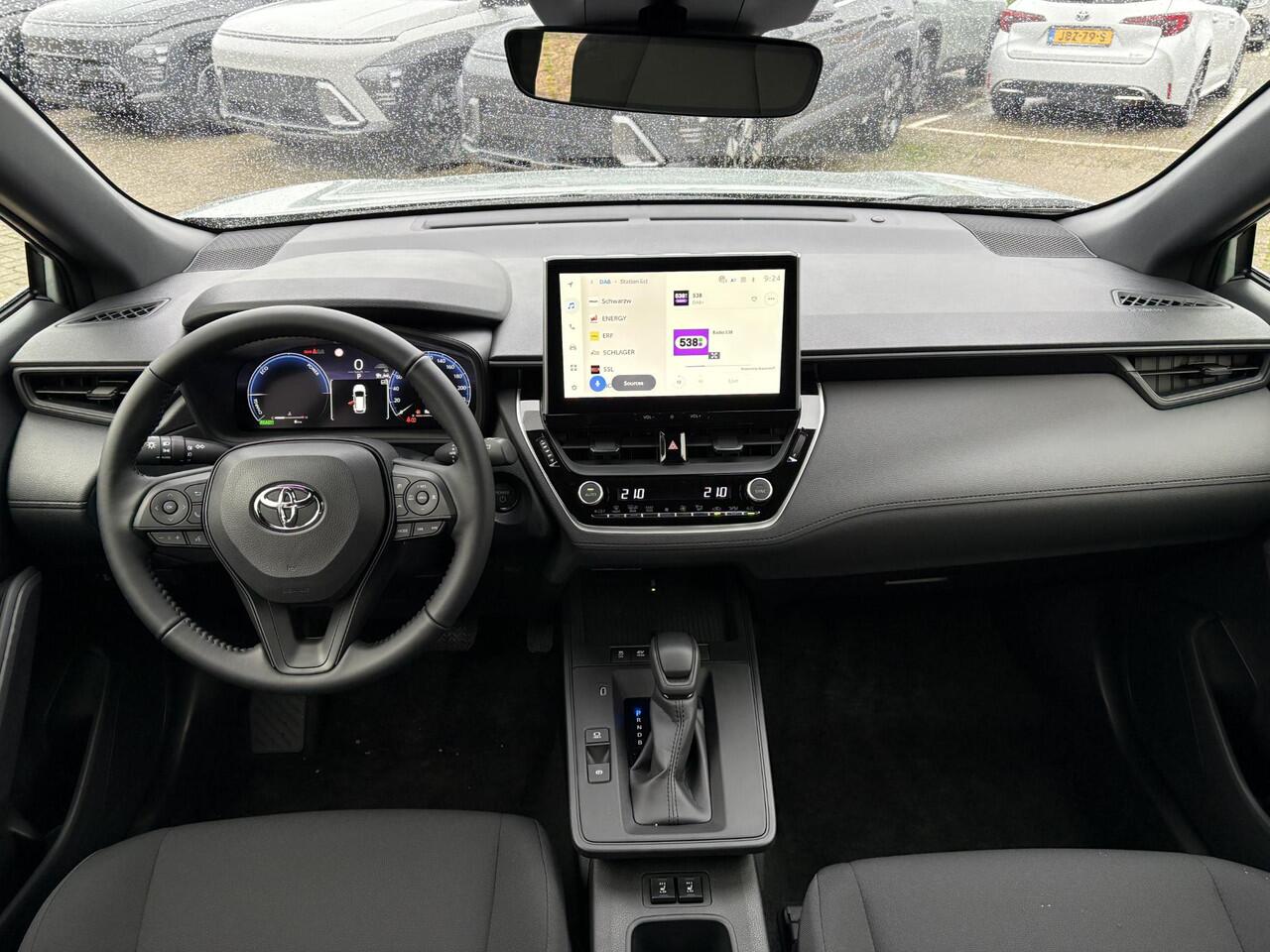 Toyota COROLLA Cross Hybrid 140 Active **NIEUWE AUTO/ DIRECT LEVERBAAR**