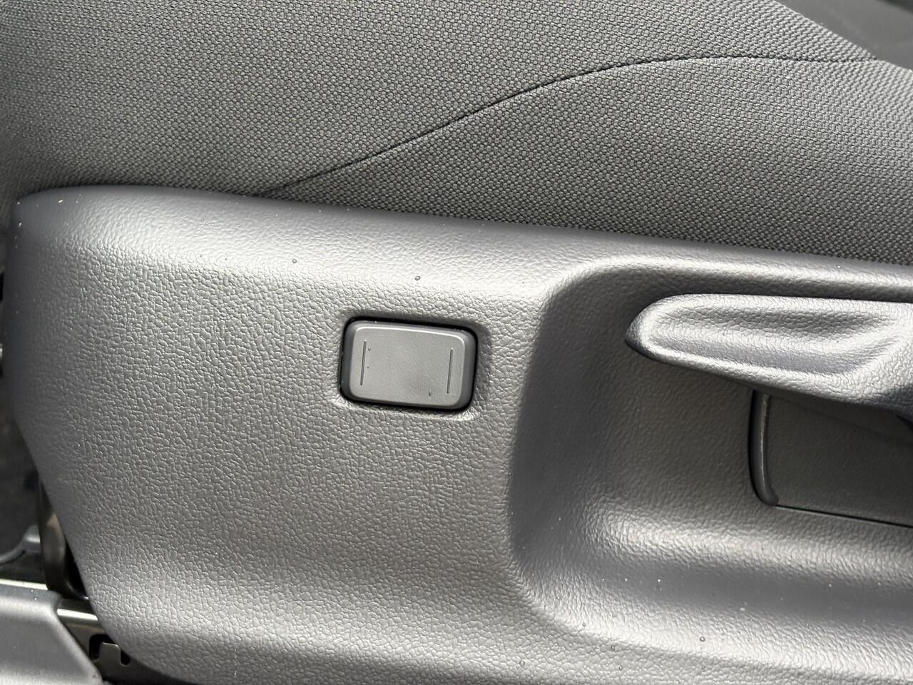 Toyota COROLLA Cross Hybrid 140 Active **NIEUWE AUTO/ DIRECT LEVERBAAR**