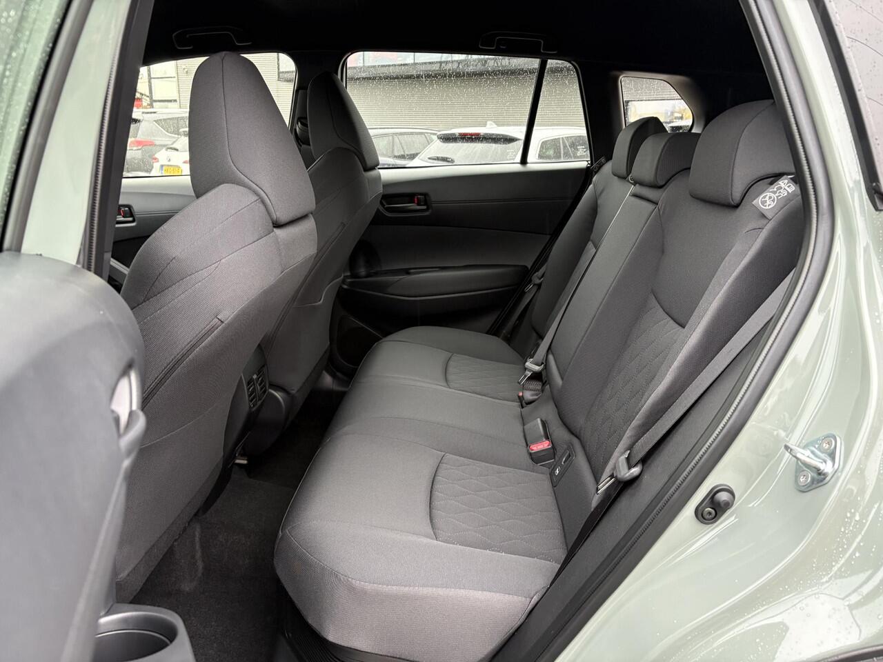 Toyota COROLLA Cross Hybrid 140 Active **NIEUWE AUTO/ DIRECT LEVERBAAR**