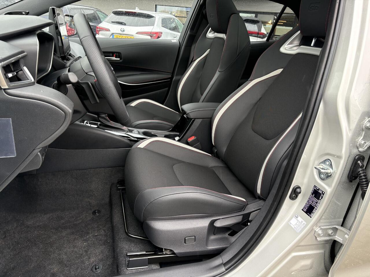 Toyota COROLLA Hybrid 180 GR Sport **GR SPORT PLUS PACK/ NIEUWE AUTO/ DIRECT LEVERBAAR**