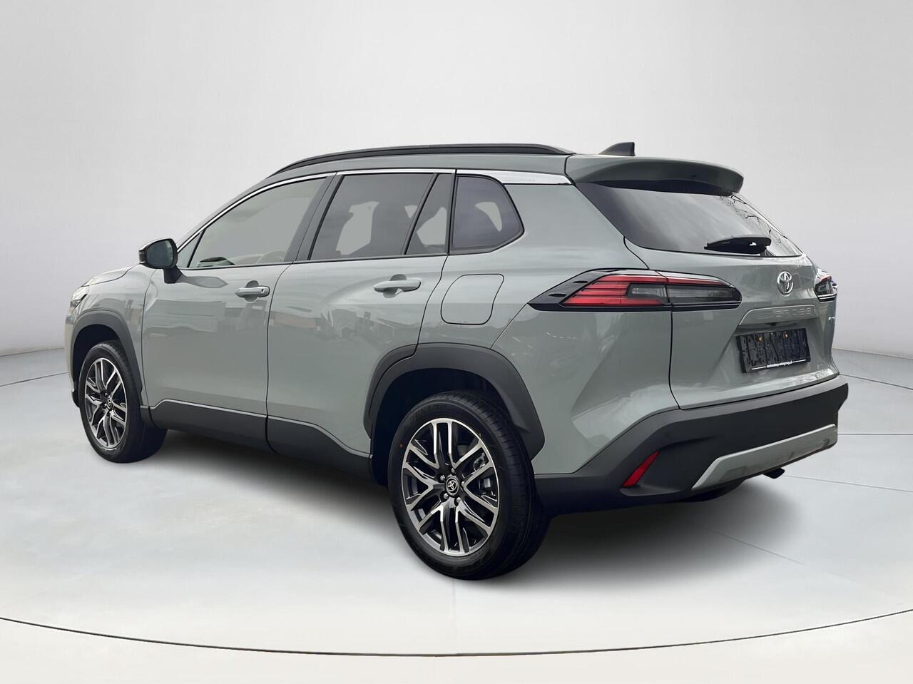 Toyota COROLLA Cross Hybrid 140 Dynamic | Panodak | Uit voorraad leverbaar | ¤ 1.500 extra inruilwaarde |