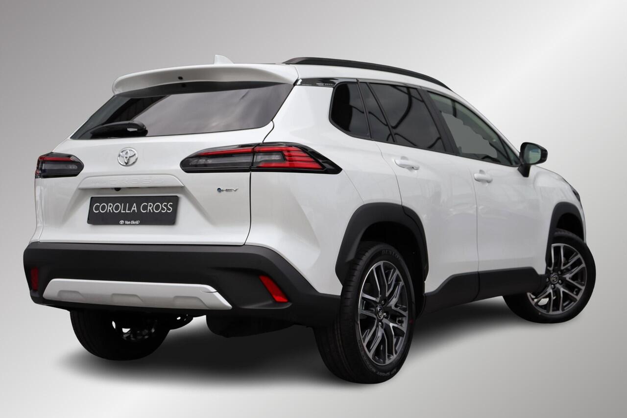 Toyota COROLLA Cross Hybrid 140 Dynamic, Apple carplay / Android auto, Parkeersensoren, Stoelverwarming, Stuurverwarming, Elektrische achterklep, BSM.