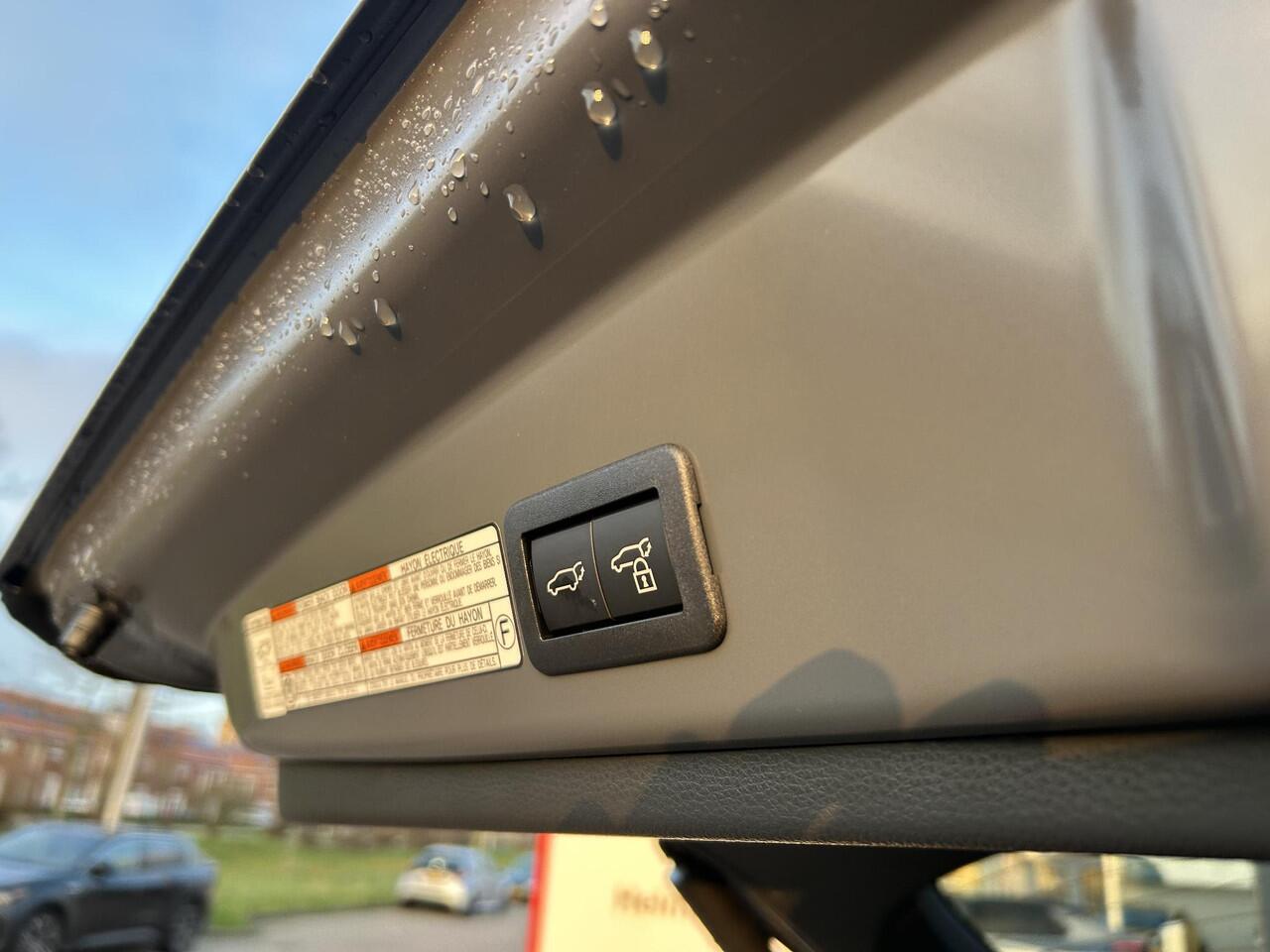 Toyota COROLLA Cross Hybrid 180 GR Sport