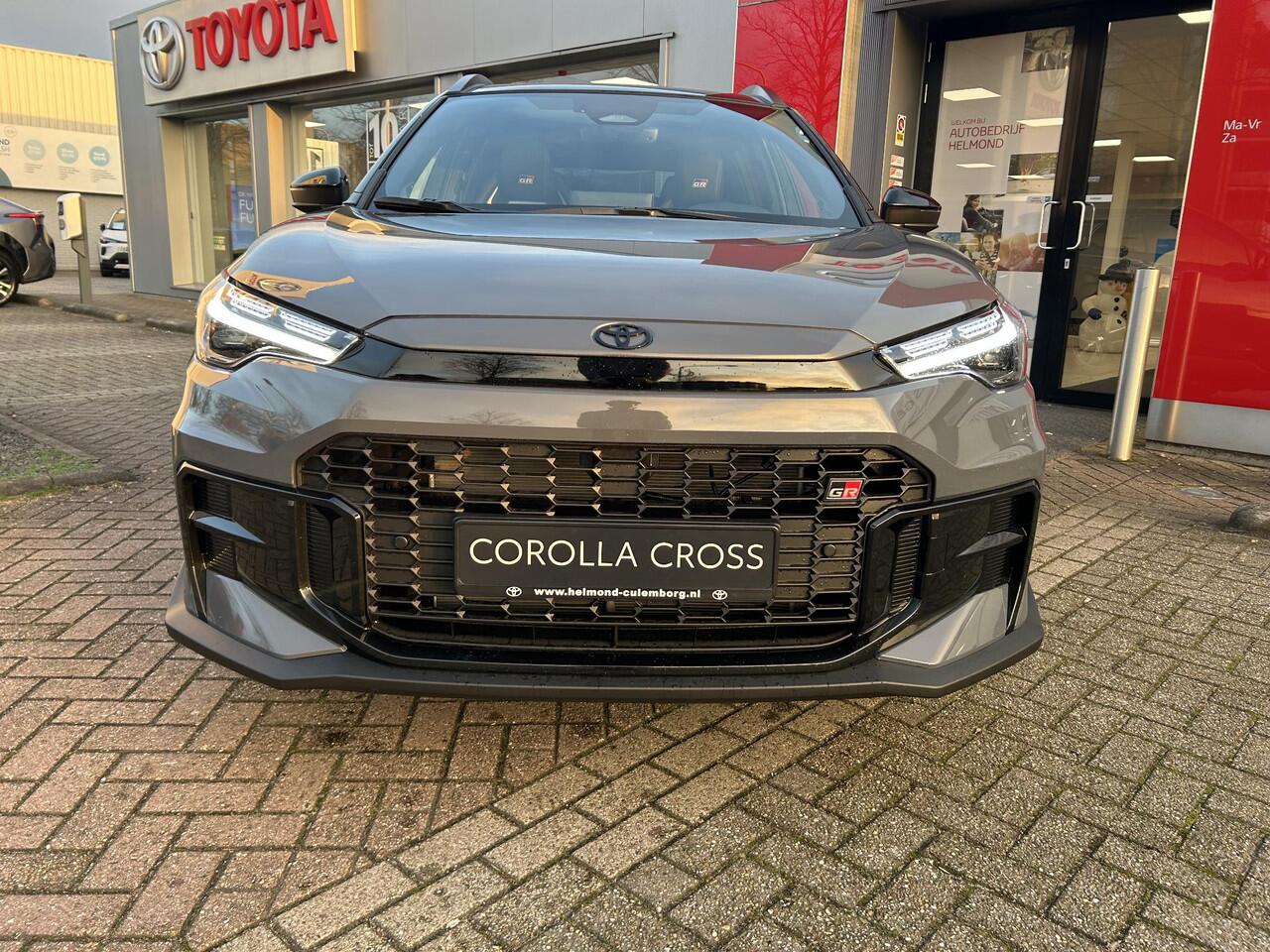 Toyota COROLLA Cross Hybrid 180 GR Sport