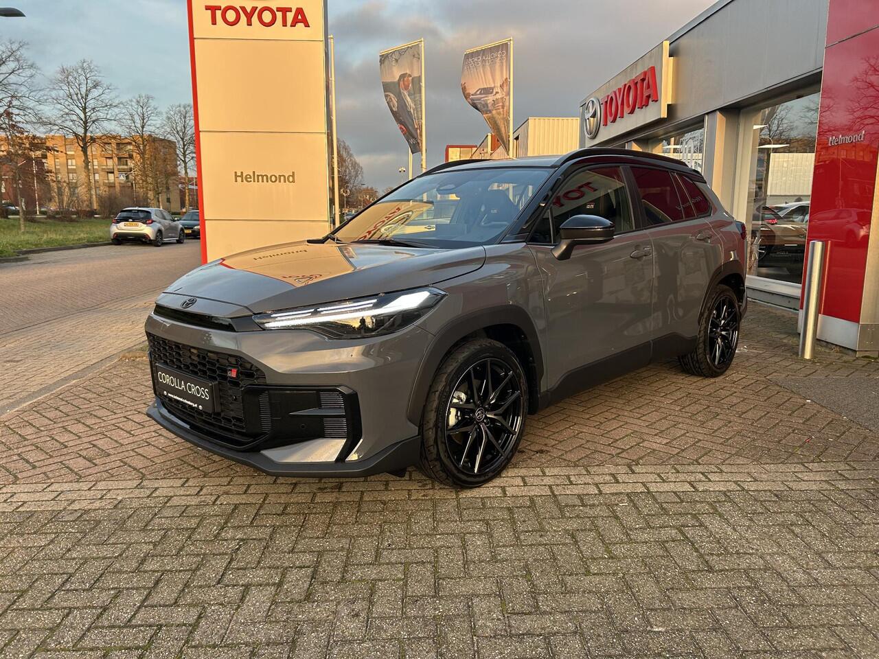 Toyota COROLLA Cross Hybrid 180 GR Sport