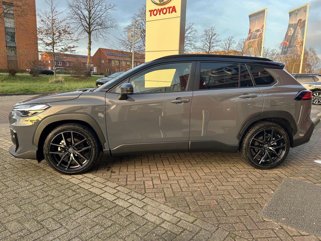 Toyota COROLLA Cross Hybrid 180 GR Sport