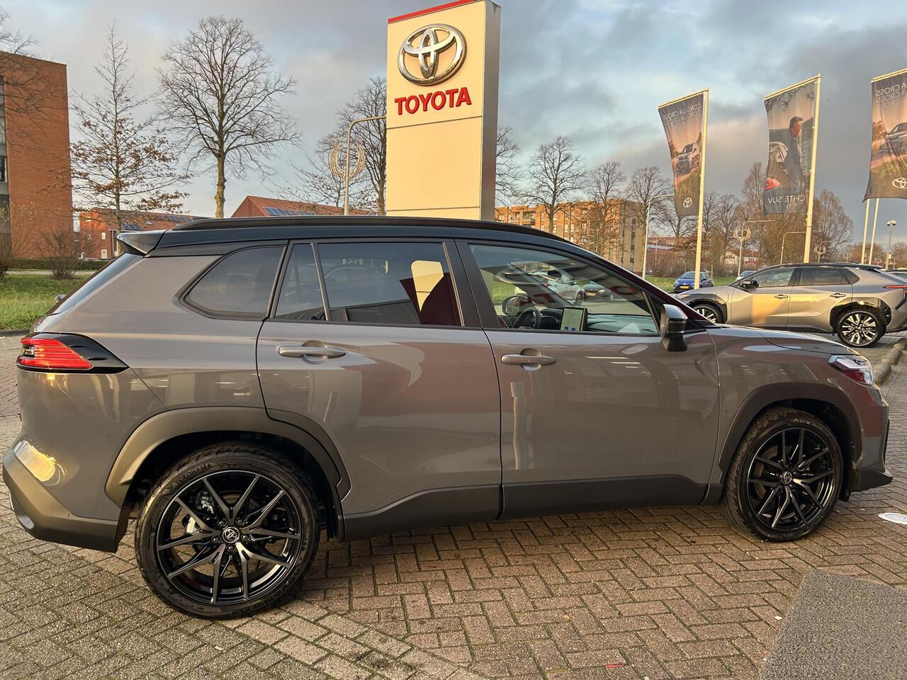 Toyota COROLLA Cross Hybrid 180 GR Sport