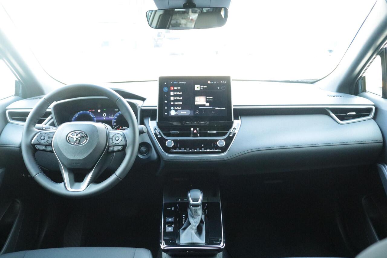 Toyota COROLLA Cross Hybrid 140 Dynamic, Nieuw en snel leverbaar met ¤1500 inruilpremie!!