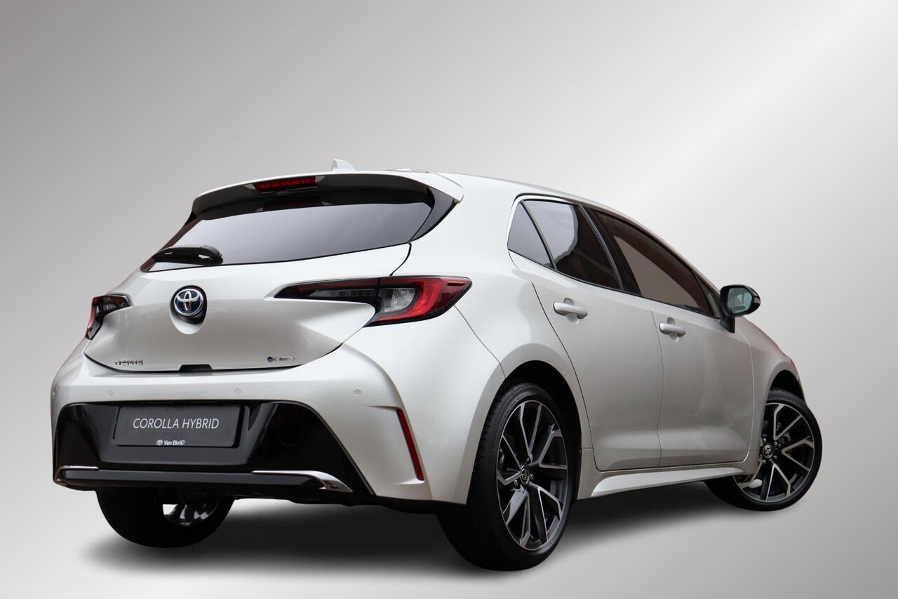 Toyota COROLLA Hybrid 180 Executive ,Stoel & Stuurverwarming, Parkeersensoren voor en achter, Head Up Display, Cruise & Climate Control, Nieuw en direct leverbaar!