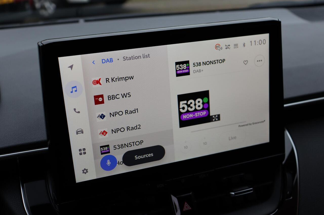 Toyota COROLLA Hybrid 140 Dynamic ,Parkeersensoren Voor & Achter, Adaptief Cruise & Climate Control, Apple Carplay / Android Auto, Nieuw en direct beschikbaar!