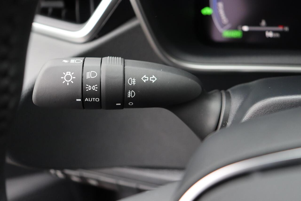 Toyota COROLLA Hybrid 140 Dynamic ,Parkeersensoren Voor & Achter, Adaptief Cruise & Climate Control, Apple Carplay / Android Auto, Nieuw en direct beschikbaar!