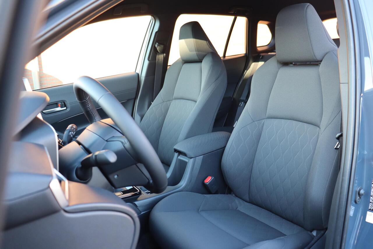 Toyota COROLLA Cross Hybrid 140 Dynamic ,Stoel & Stuurverwarming, Dodehoekdetectie, Adaptief Cruise & Climate Control, Parkeersensoren Voor & Achter, Nieuw en direct beschikbaar!