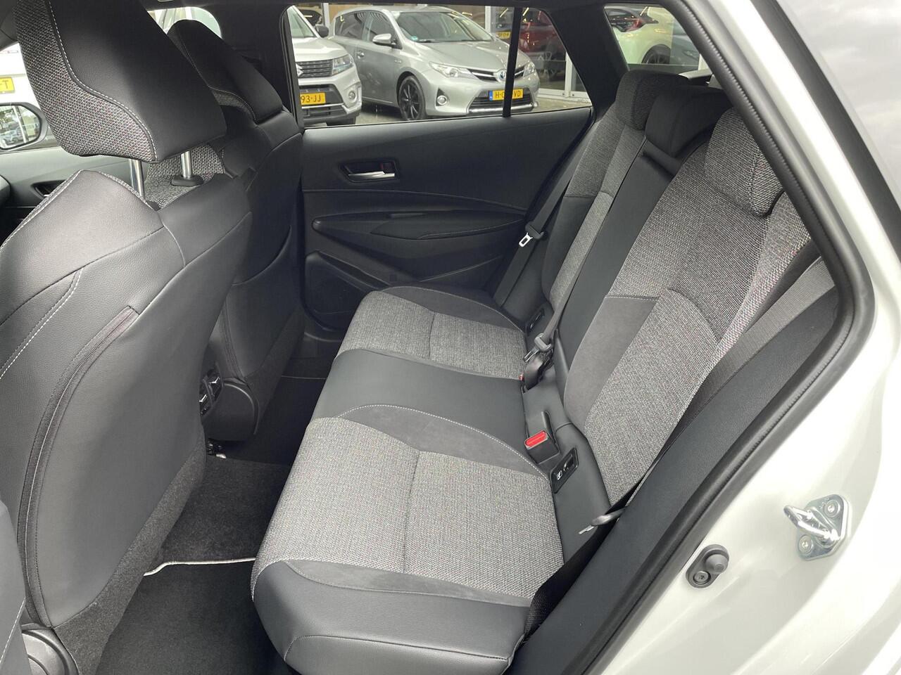 Toyota COROLLA Touring Sports Hybrid 140 Dynamic **NIEUWE AUTO**