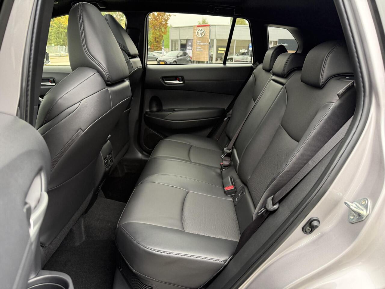 Toyota COROLLA Cross Hybrid 180 Executive **NIEUWE AUTO**