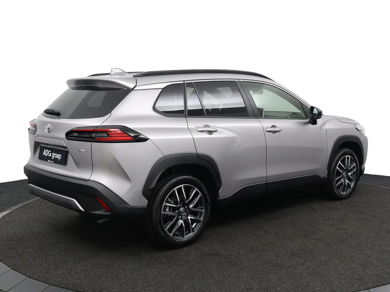 Toyota COROLLA Cross Hybrid 180 Dynamic | ADG FLEX | Parkeersensoren | Elektrisch bedienbare Achterklep | Keyless Entry | Stoelverwarming |