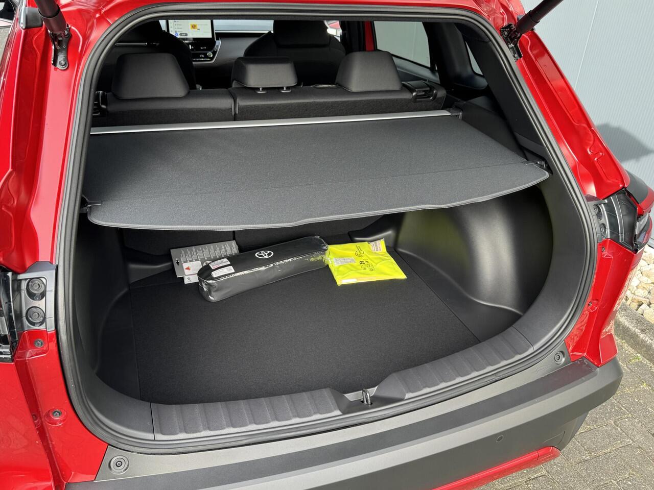 Toyota COROLLA Cross Hybrid 140 Dynamic | Nieuw op voorraad |