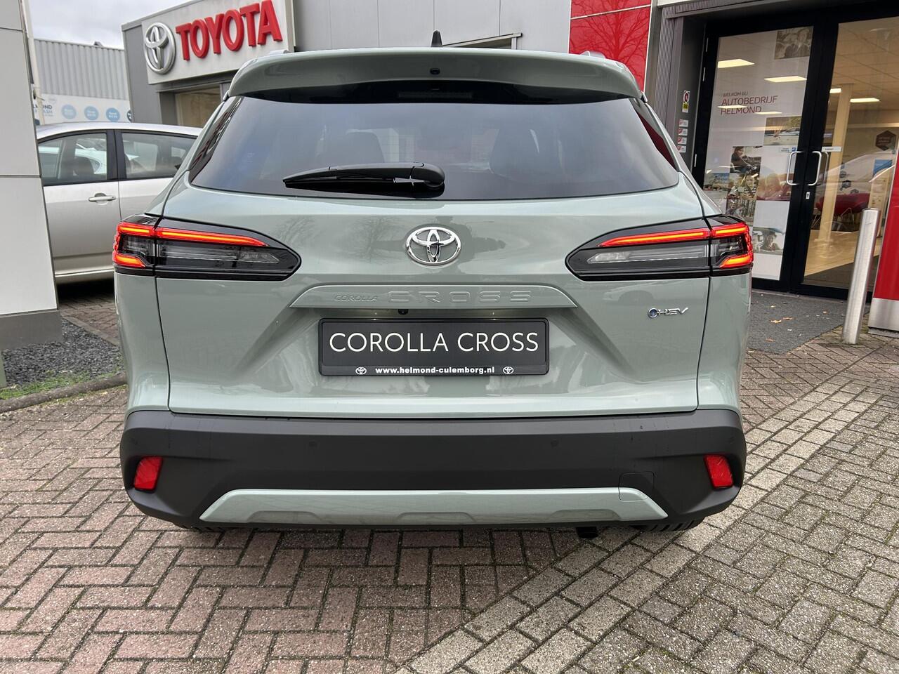 Toyota COROLLA Cross Hybrid 140 Dynamic Stoelverwarming | pakeersensoren | Dodehoek | 2026 Model