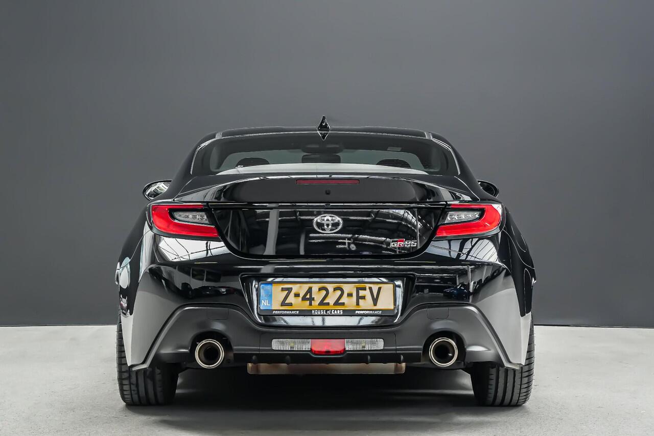 Toyota GR86 235pk 2.4 Premium Handgeschakeld |Apple Carplay|blind spot|sportstoelen|camera|bluetooth|cruise control|stoelverwarming|LED-verlichting|18"|