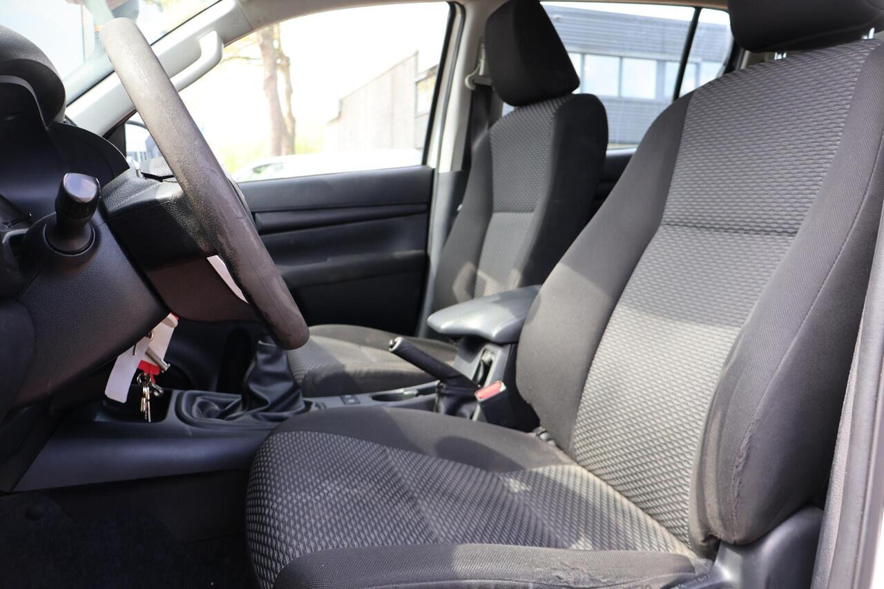 Toyota HI-LUX HiLux Camper 2.4 D-4D Dubbele Cabine Cool Comfort (ex.BTW)