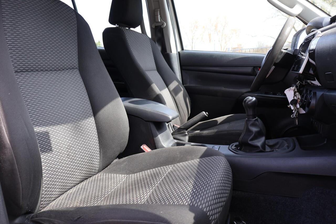 Toyota HI-LUX HiLux Camper 2.4 D-4D Dubbele Cabine Cool Comfort (ex.BTW) UNIEK IN NL