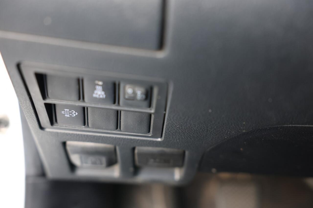 Toyota HI-LUX 2.4 D-4D ENKEL CABIN 4WD VAN