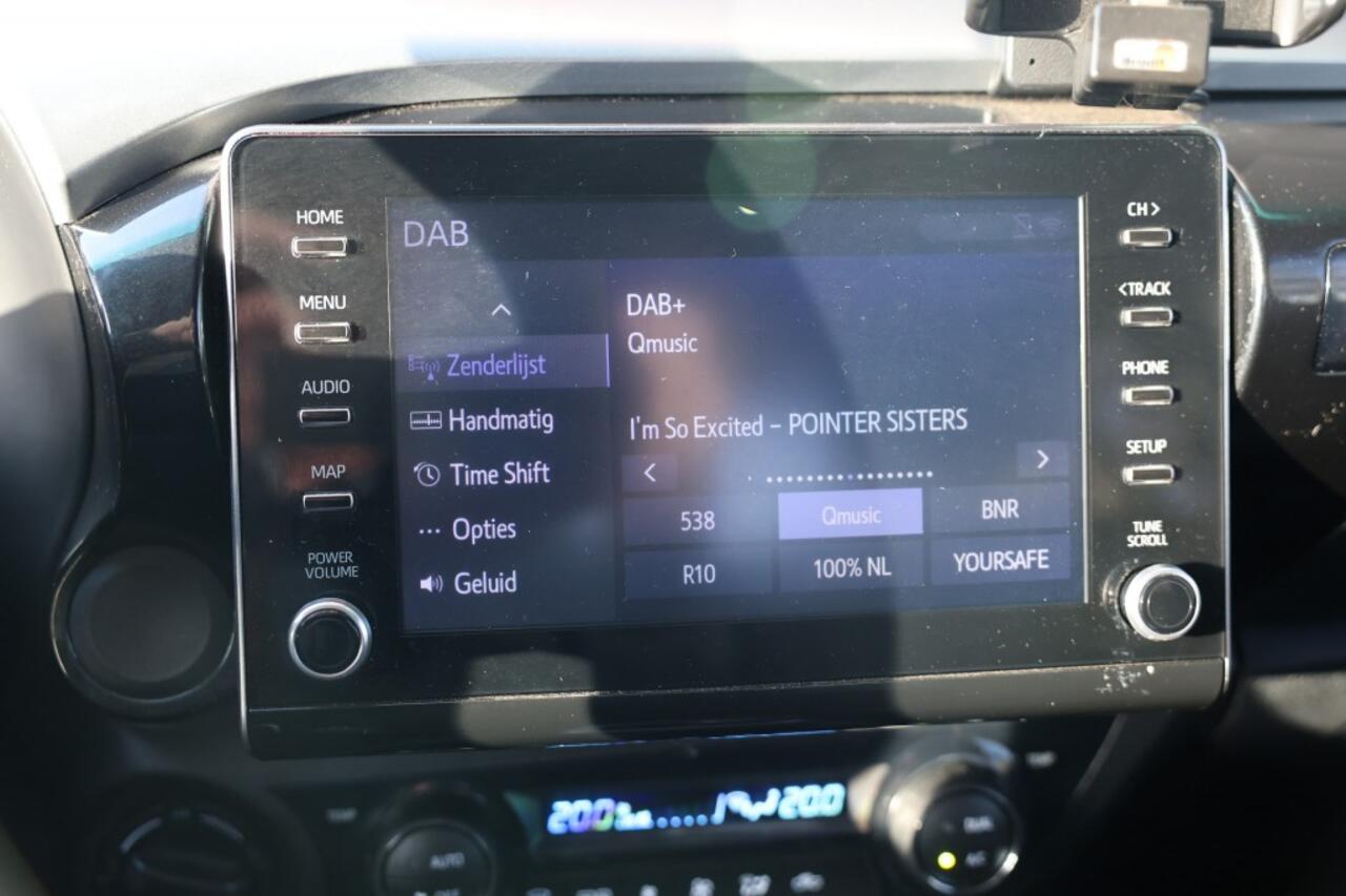 Toyota HI-LUX 2.4 D-4D X-TRA CAB PROFESSIONAL A/T 4WD VAN