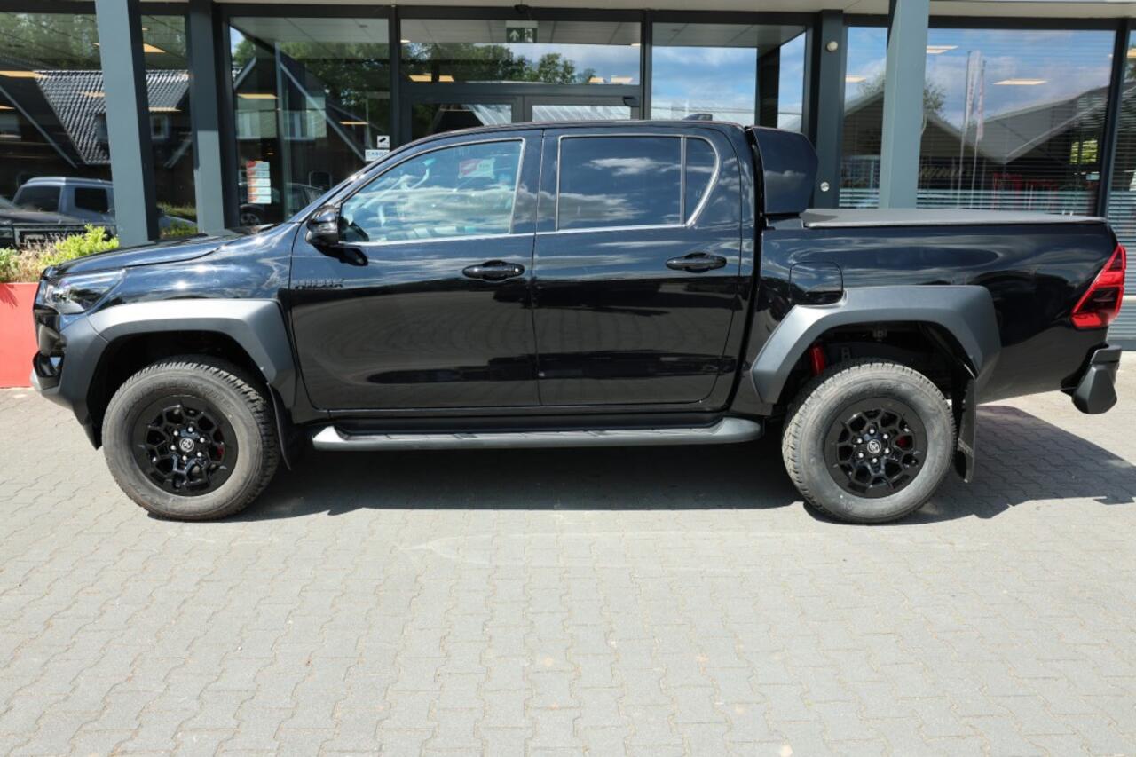 Toyota HI-LUX 2.8 D-4D DUBBEL CABIN GR SPORT A/T BE TREKKER/OPLEGGER 5 SITZ VAN *BPM VRIJ*