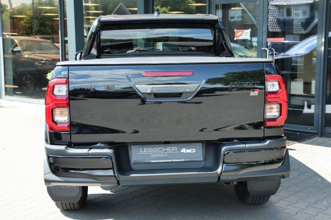 Toyota HI-LUX 2.8 D-4D DUBBEL CABIN GR SPORT A/T BE TREKKER/OPLEGGER 5 SITZ VAN *BPM VRIJ*
