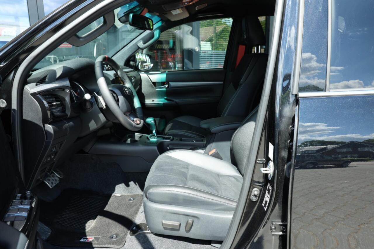 Toyota HI-LUX 2.8 D-4D DUBBEL CABIN GR SPORT A/T BE TREKKER/OPLEGGER 5 SITZ VAN *BPM VRIJ*