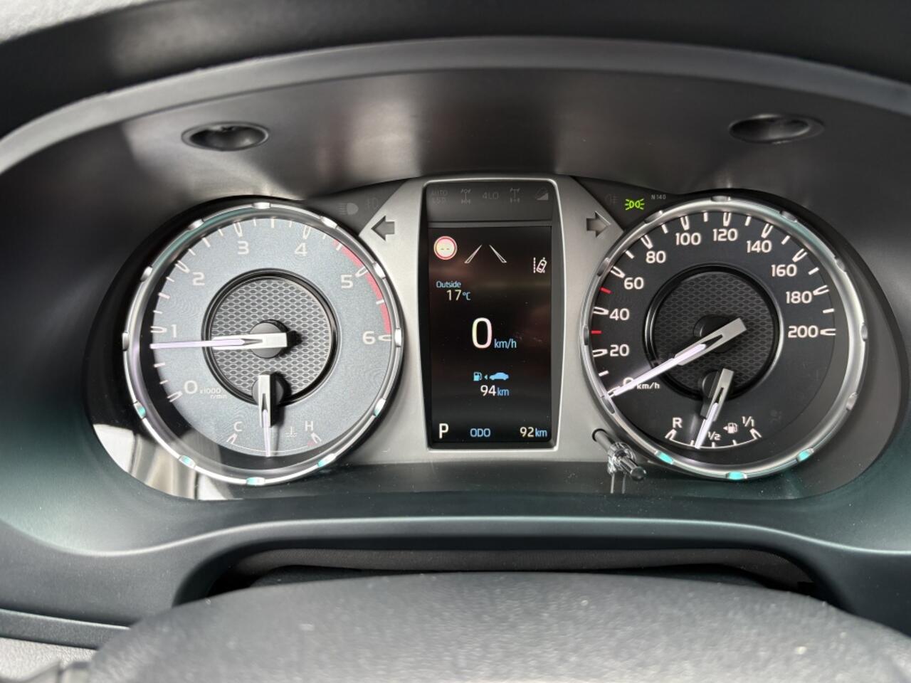 Toyota HI-LUX 2.4 D-4D DC Professional | 3500kg trekgewicht | Grijs kenteken |