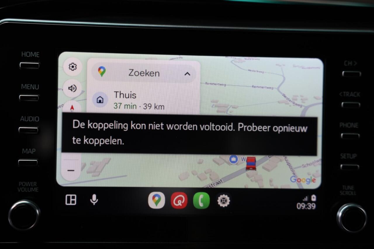 Toyota HI-LUX 2.8 D-4D X-TRA CAB INVINCIBLE A/T 4WD VAN ( INCL. DIV. ASS. )