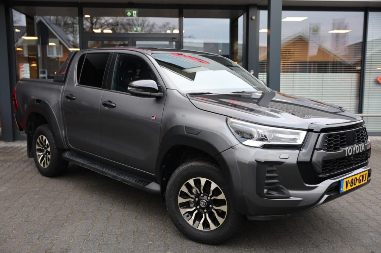 Toyota HI-LUX 2.8 D-4D DUBBEL CABIN GR SPORT A/T 2 ZITS 4WD VAN