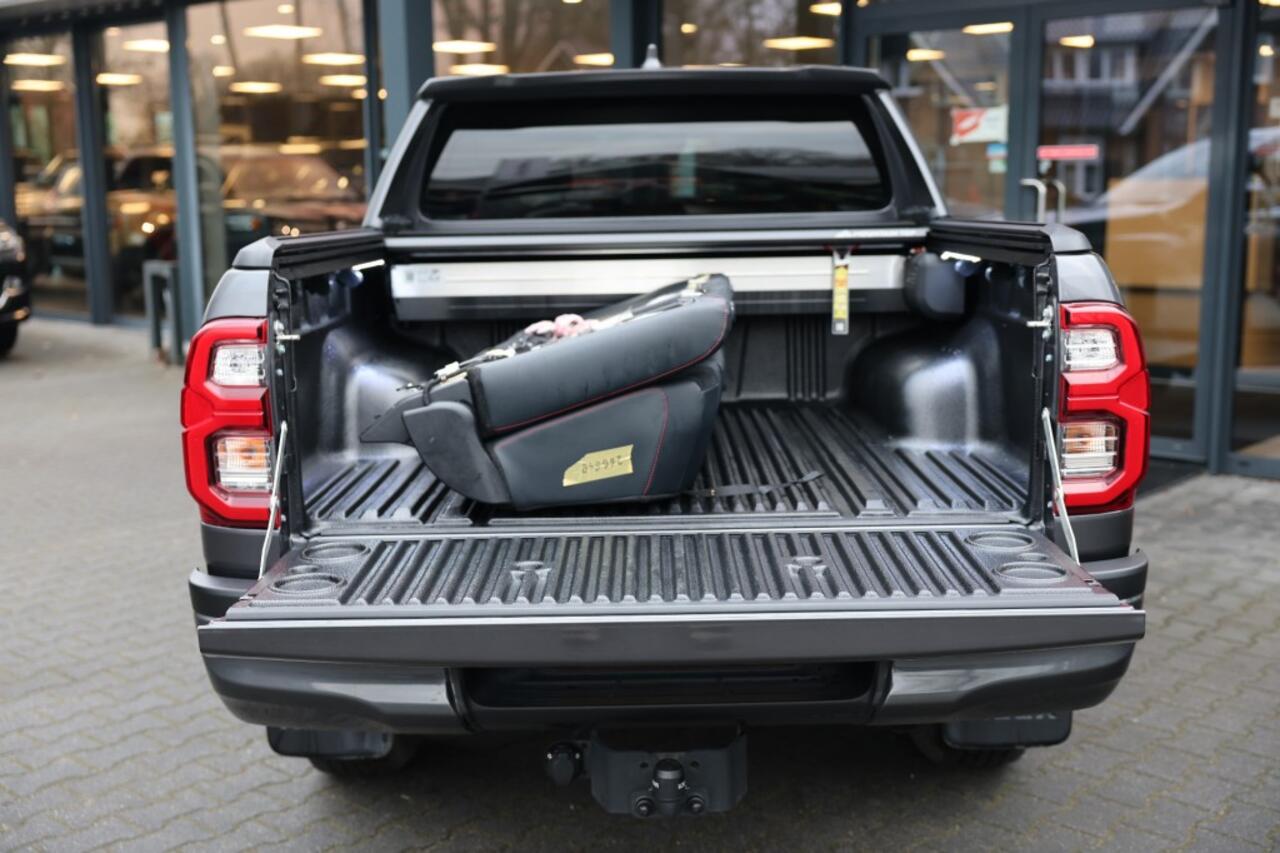 Toyota HI-LUX 2.8 D-4D DUBBEL CABIN GR SPORT A/T 2 ZITS 4WD VAN