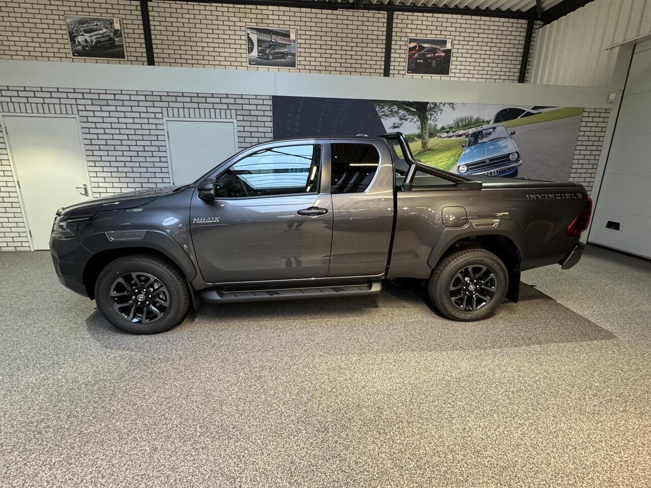 Toyota HI-LUX Hilux X-Tra Cab Van 2.8 D4D Invincible Automaat Nieuw uit voorraad leverbaar