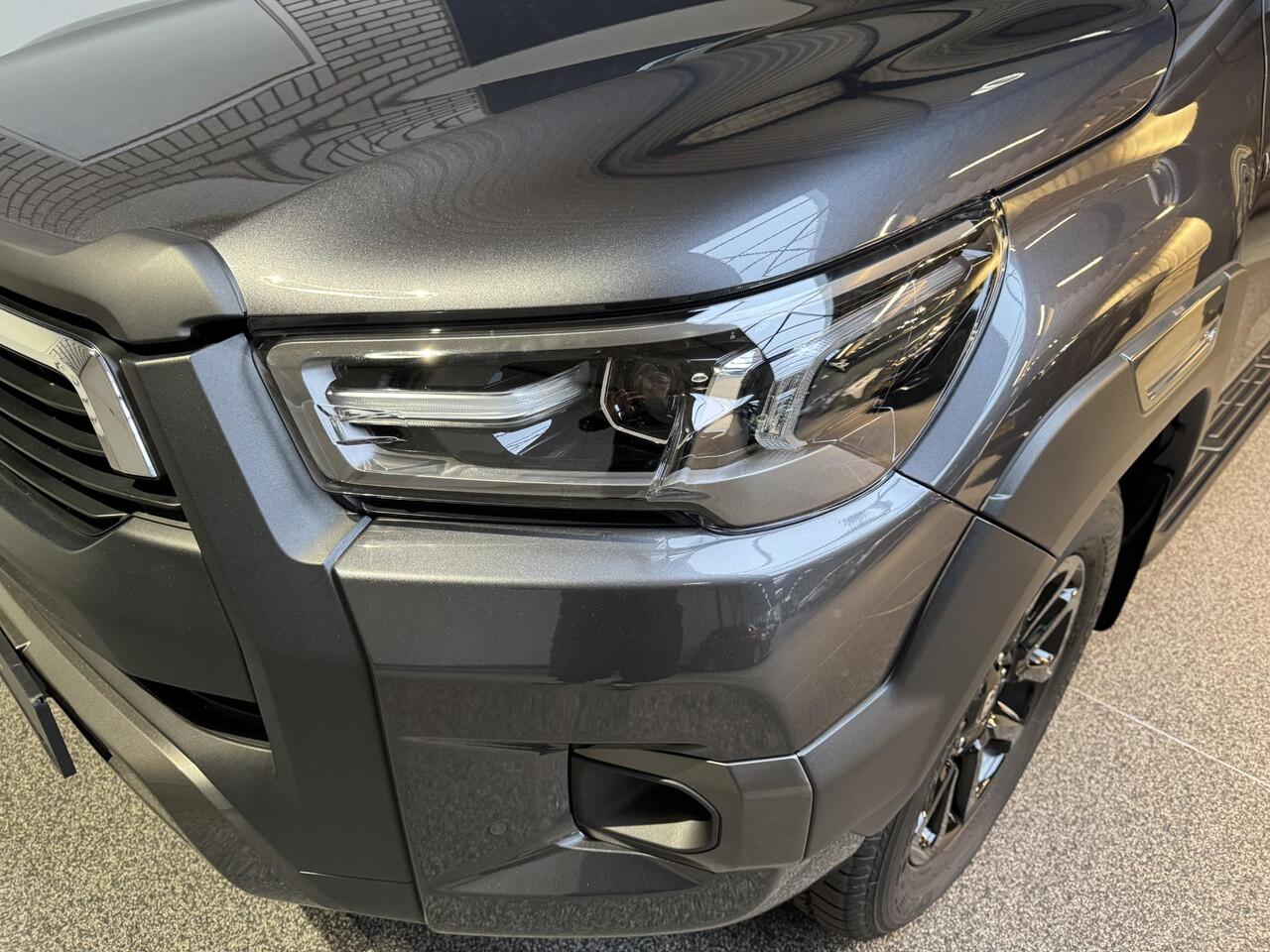 Toyota HI-LUX Hilux X-Tra Cab Van 2.8 D4D Invincible Automaat Nieuw uit voorraad leverbaar