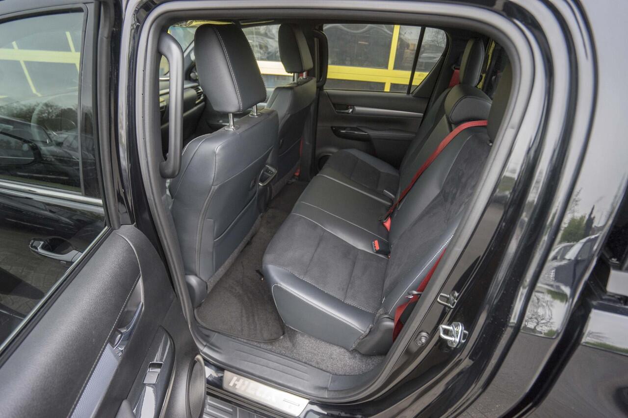 Toyota HI-LUX HiLux 2.8 D-4D Double Cab GR Sport