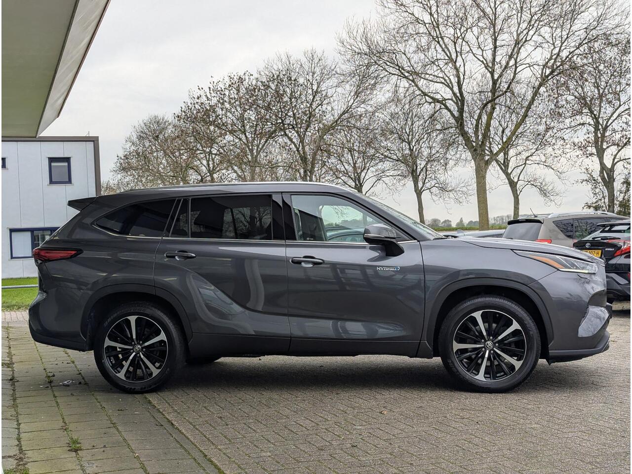 Toyota HIGHLANDER 2.5 AWD Hybrid Premium | 7 Pers. | Trekhaak | Pano | Stoelverw./koeling | JBL | Memory | 360 cam. | HUD